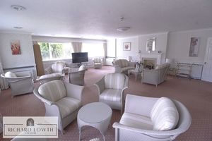 Communal Lounge- click for photo gallery